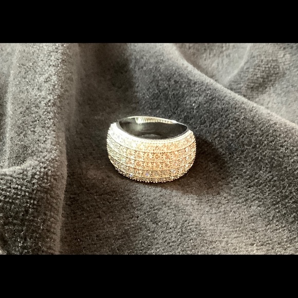 Zircon Cocktail Ring Size 7 - Picture 4 of 11